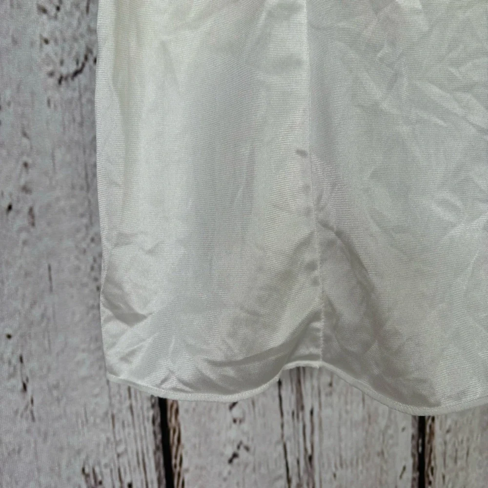 Vintage Lorraine‎ Chemise Lingerie Top Size 38 White Lace Trim Adjustable Straps